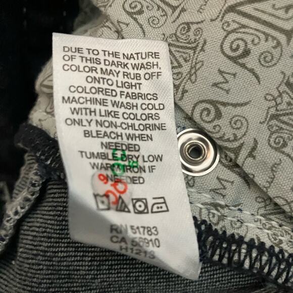 Maurice's Blue Capris with Decorative Stitching and Bling (Size 5/6) - Picture 5 of 11